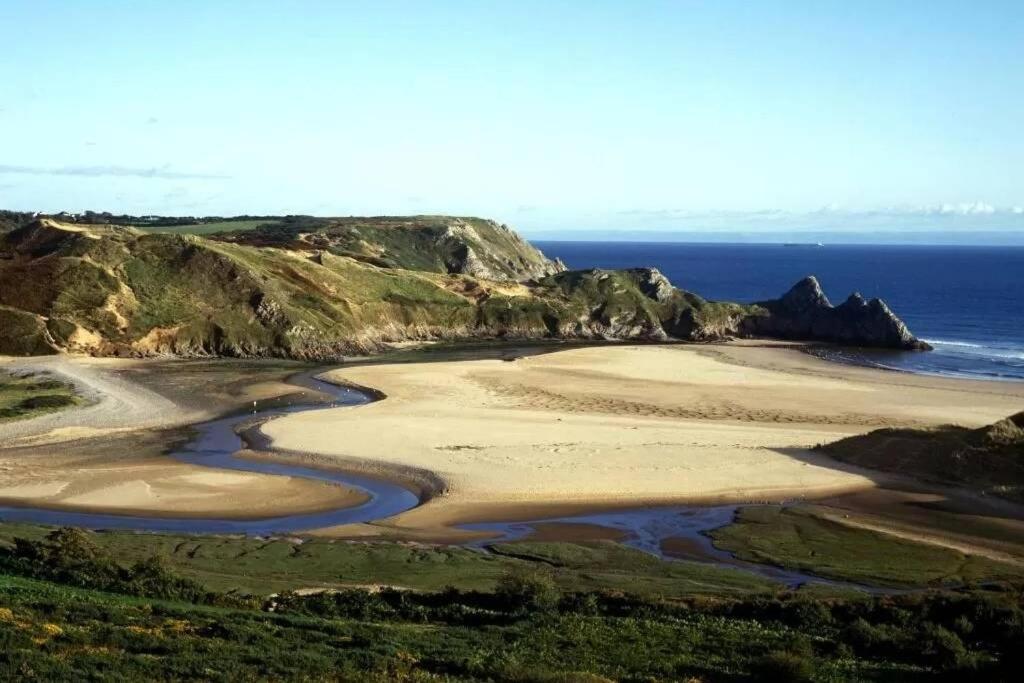 Apartment Luxe Living Guest House-sleeps 6 -family Friendly-private Parking-wifi-city-beach Swansea